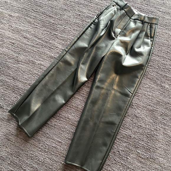 Aritzia Effortless vegan leather pants black size 0 - Picture 1 of 5
